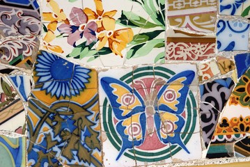 Naklejka premium Park Güell, Barcelona, Spanien, Katalonien, Antoni Gaudí, Gaudi, Städtereise, Mosaik