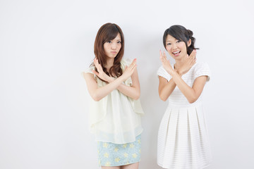 爽やかな女性二人