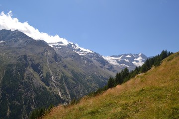 Fototapeta na wymiar Panorama montano