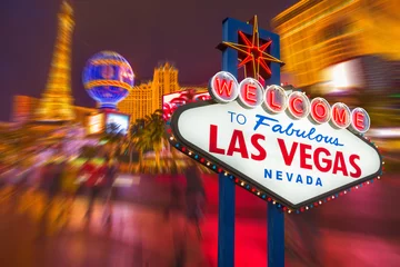 Tuinposter Welkom bij het fantastische bord van Las Vegas Nevada met vervagende stripweg b © littlestocker