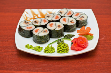 Roll with smoked eel and salmon 