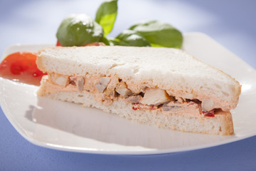 sandwich with chicken
