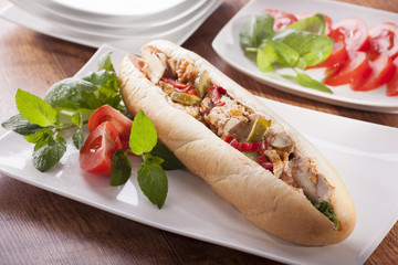 sandwich with chicken and vegetables 