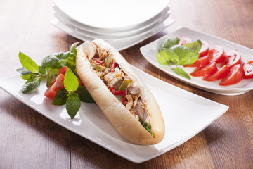 sandwich with chicken and vegetables 