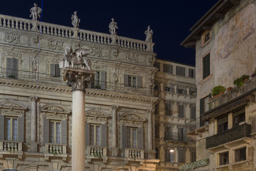 Obraz premium Street view of italian city Verona by night