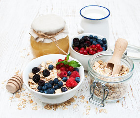 breakfast with fresh berries