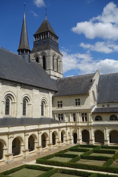 l'abbaye royale de fontevraud