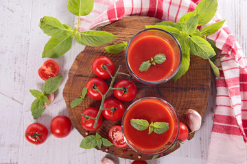 tomato soup,gazpacho