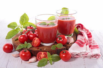 tomato soup,gazpacho