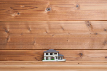 木材と住宅模型