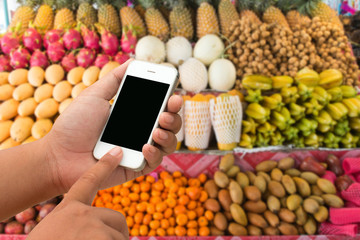 Men with smartphone.