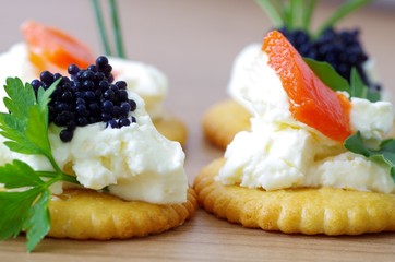 Fingerfood fürs Auge mit Lachs und Kaviar