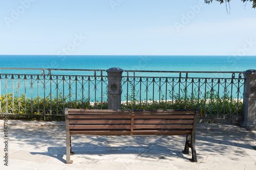 Panchina in riva al mare