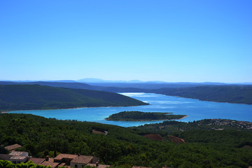 Carte-Postale - Vue sur le Lac de Sainte Croix 03