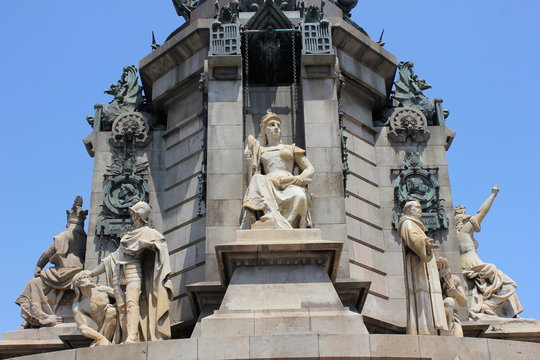 Detail mit Skulpturen an der Kolumbussäule in Barcelona