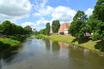Obraz premium GUSEV, RUSSIA - JUNE 04, 2015: A view of Piss's river and the bu