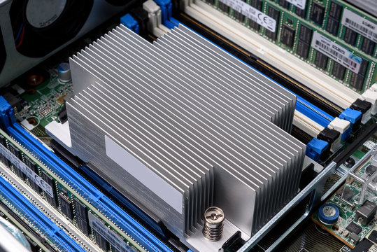Heat sink in computer server