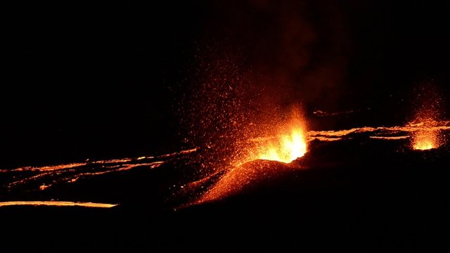 Eruption du Piton de la Fournaise , Ile de la R&eacute;union .