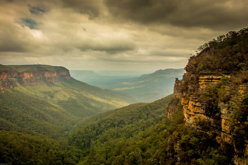 Fototapeta na wymiar Dramatic gorge in the Blue Mountains, Australia