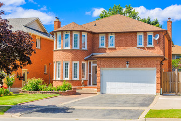 Luxury house  in the suburbs of Toronto