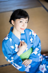 浴衣姿の女性
