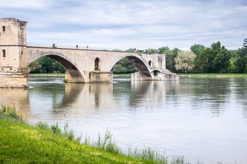 Fototapeta na wymiar Famous bridge in Avignon