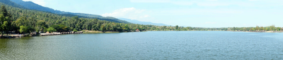 Fototapeta na wymiar panorama view of lake mountain