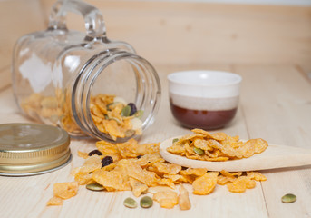 Cornflakes Caramel . Selective focus, shallow DOF 