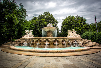 Wittelsbacher Brunnen am Maximiliansplatz in München