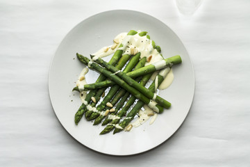 Green asparagus with hollands sauce.