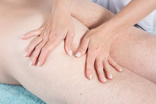 Legs and buttocks woman massage digitopuncture