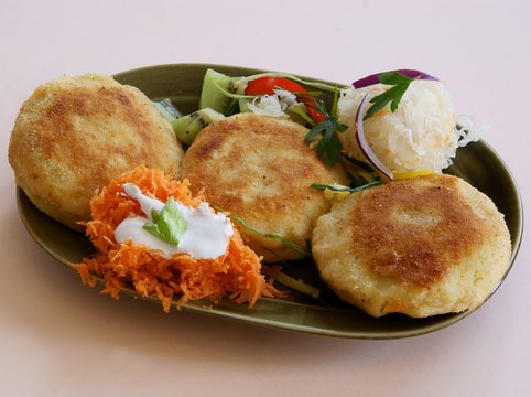 chicken meat collops with mushrooms filling and scrambled