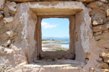 Fenster mit Meerblick