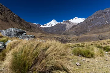 Cercles muraux Alpamayo Paysage de montagne dans les Andes, Pérou, Cordiliera Blanca