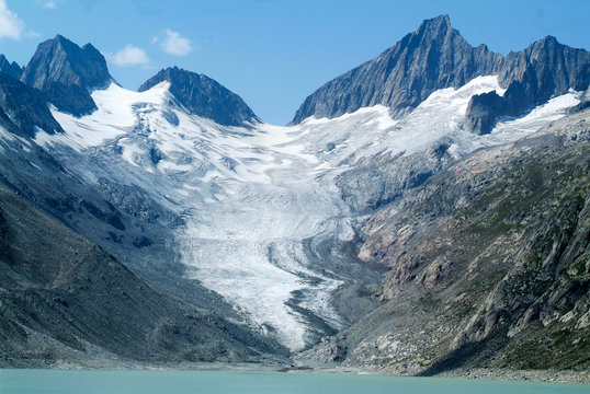 Oberaare glacier over grimsel pass