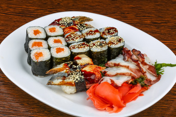 Sushi and roll set