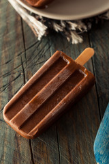Homemade Cold Chocolate Fudge Popsicles