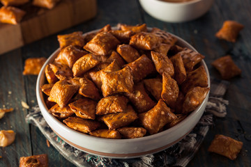 Organic Salty Peanut Butter Pretzel