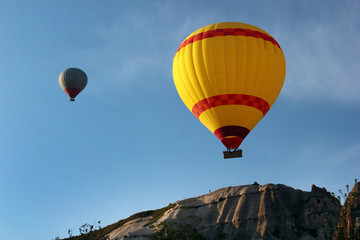 Fototapeta na wymiar Colorful hot-air balloons