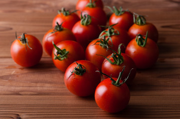 スタジオで撮影した完熟トマト