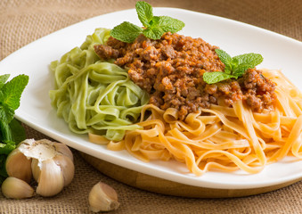 Spaghetti bolognese with mint and garlic