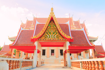 Obraz premium Marble Thai temple with blue sky