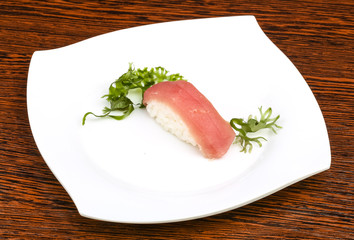 Tuna sushi