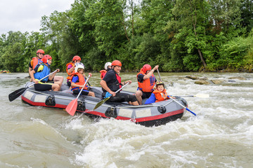 Rafting-Tour mit der ganzen Familie