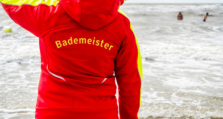 Bademeister am Nordseestrand