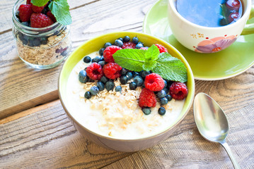 Healthy breakfast - oatmeal with berries