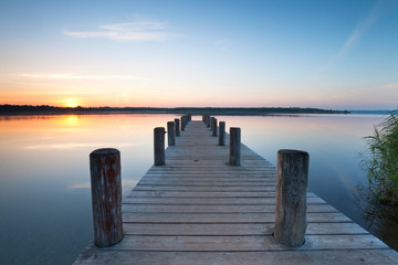 Fototapeta premium Na molo bardzo wcześnie