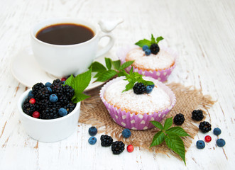 Muffins with fresh berries