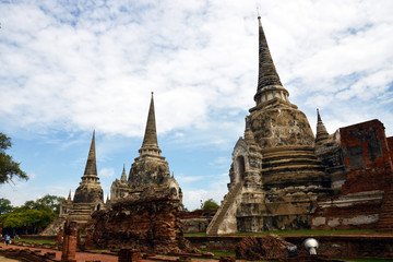 Fototapeta premium Wat Phra Si Sanphet is located in The Ayutthaya Historical Park, Thailand