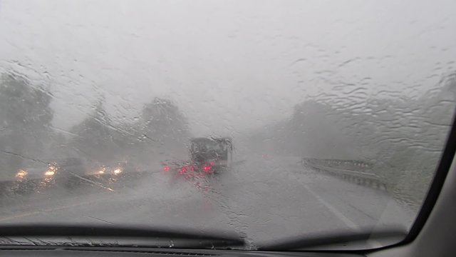 Strasse bei Starkem Regen